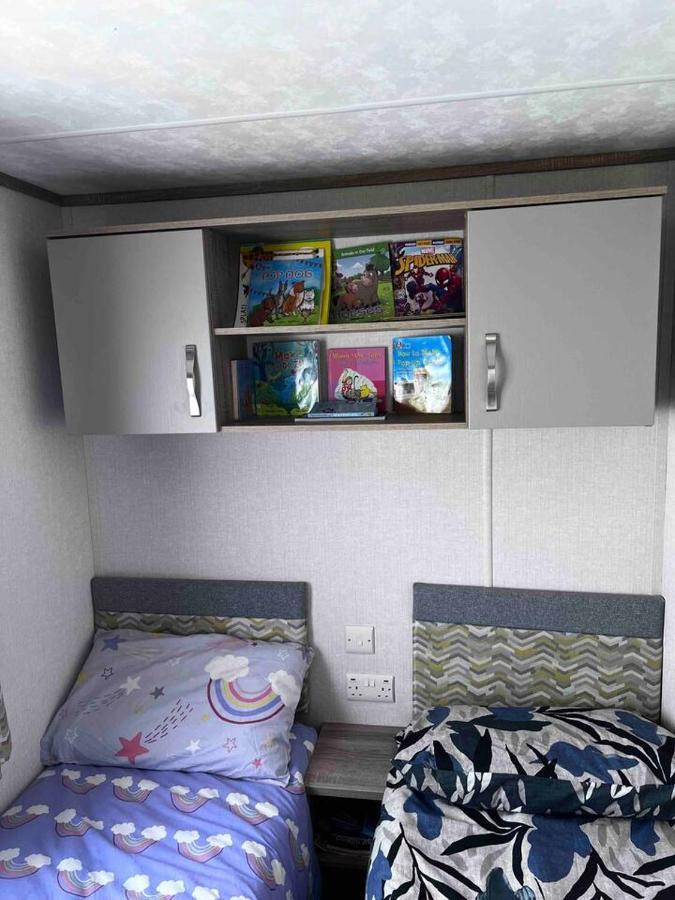 Rohannah Static Caravan Fantastic Family And Friends Holiday East Mersea Eksteriør billede
