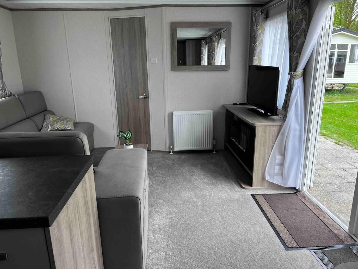 Rohannah Static Caravan Fantastic Family And Friends Holiday East Mersea Eksteriør billede